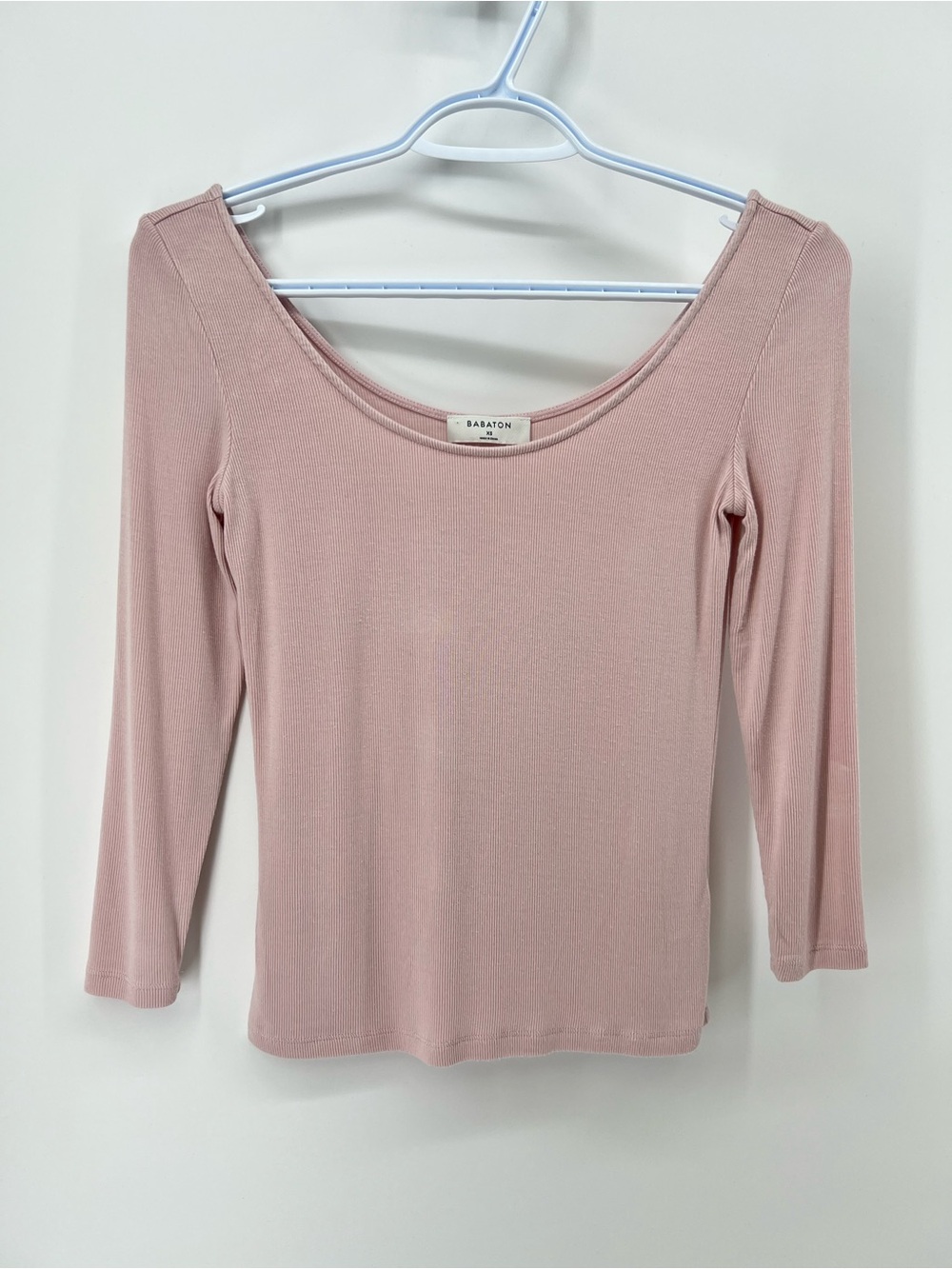 Aritzia Babaton Women’s XS Blush Pink Scoop Neck Long Sleeve Minimalist Tee